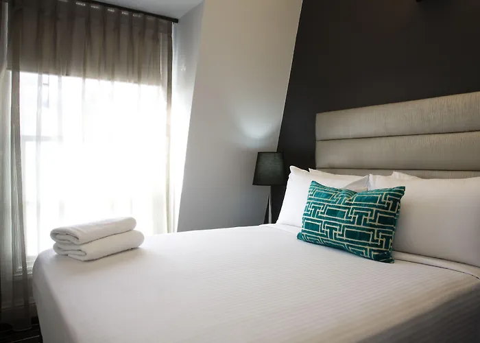 Hotel Challis Potts Point Sydney